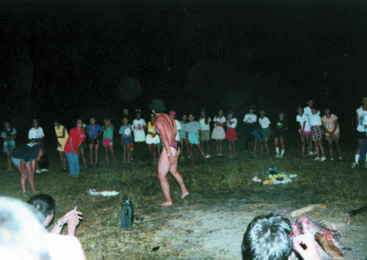 �j�q�̈��w�����p�t�H�[�}���X������I�@�唚�΂ł���